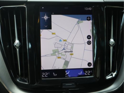 Volvo  XC60 2.0 B5 250 PK Momentum Exclusive / Panoramadak ActivLease financial lease