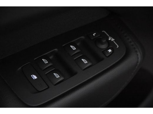 Volvo  XC60 2.0 Recharge T8 AWD Inscription *1ste Eigenaar*Panoramadak*Standkachel* ActivLease financial lease