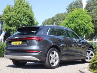 Audi e-tron 50 quattro Business edition Plus 71 kWh / Panoramadak / Sportstoelen / SOH 91%