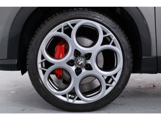 Alfa Romeo Tonale 1.3T PHEV Edizione Speciale | Navi | Clima | Cruise Adaptive | Camera | 20 Inch Lichtmetalen Velg... ActivLease financial lease