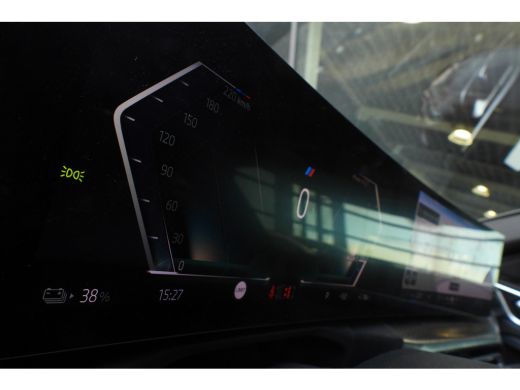 BMW i4 eDrive35 M Sport / Schuif-kanteldak / Achteruitrijcamera / M Adaptief onderstel / Stoelverwarming... ActivLease financial lease