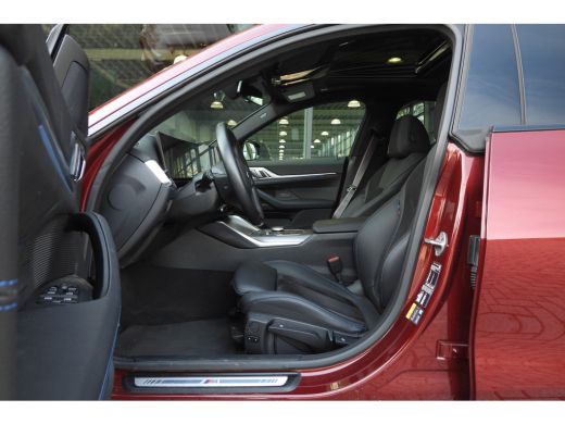 BMW i4 eDrive35 M Sport / Schuif-kanteldak / Achteruitrijcamera / M Adaptief onderstel / Stoelverwarming... ActivLease financial lease