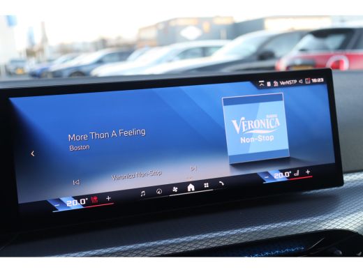 BMW i4 M50 / Schuif-kanteldak / M Adaptief onderstel / Comfort Access / Stuurverwarming / Adaptieve LED ... ActivLease financial lease