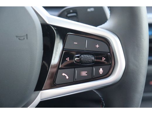 BMW i4 M50 / Schuif-kanteldak / M Adaptief onderstel / Comfort Access / Stuurverwarming / Adaptieve LED ... ActivLease financial lease