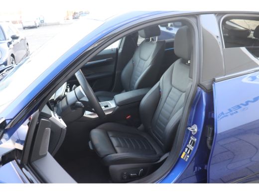 BMW i4 M50 / Schuif-kanteldak / M Adaptief onderstel / Comfort Access / Stuurverwarming / Adaptieve LED ... ActivLease financial lease