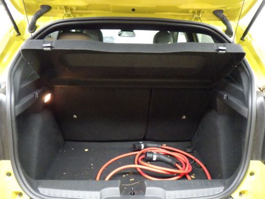 Fiat Grande Panda La Prima 11 kW 44 kWh | Stuur/Stoelverwarming | Navigatie | Achteruitrijcamera | Full-LED | Clima... ActivLease financial lease