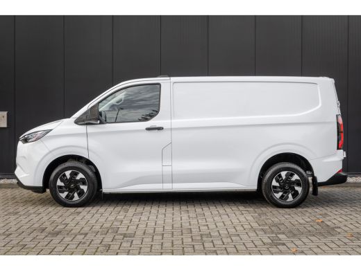Ford E-Transit Custom 320 L1H1 Trend 65 kWh | Nieuw! | Camera | Stoelverwarming | Apple/Android Carplay | Standklachel ... ActivLease financial lease