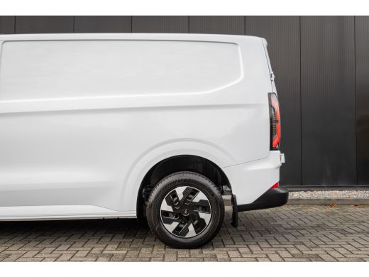 Ford E-Transit Custom 320 L1H1 Trend 65 kWh | Nieuw! | Camera | Stoelverwarming | Apple/Android Carplay | Standklachel ... ActivLease financial lease