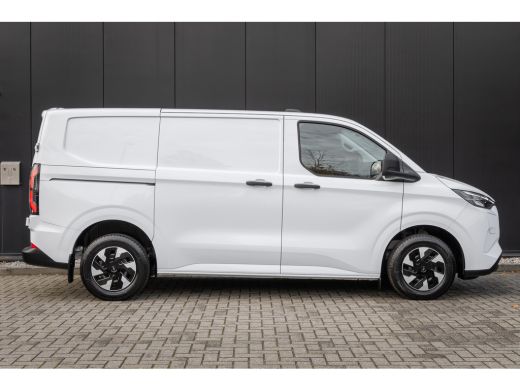Ford E-Transit Custom 320 L1H1 Trend 65 kWh | Nieuw! | Camera | Stoelverwarming | Apple/Android Carplay | Standklachel ... ActivLease financial lease