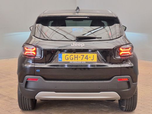 Jeep Avenger Altitude 54 kWh LED | Keyless | Stoelverwarming | | 11 kW lader | Draadloze telefoonlader | Elekt... ActivLease financial lease