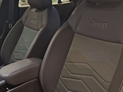 Jeep Avenger Altitude 54 kWh LED | Keyless | Stoelverwarming | | 11 kW lader | Draadloze telefoonlader | Elekt... ActivLease financial lease