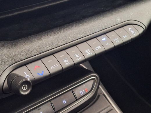 Jeep Avenger Altitude 54 kWh LED | Keyless | Stoelverwarming | | 11 kW lader | Draadloze telefoonlader | Elekt... ActivLease financial lease