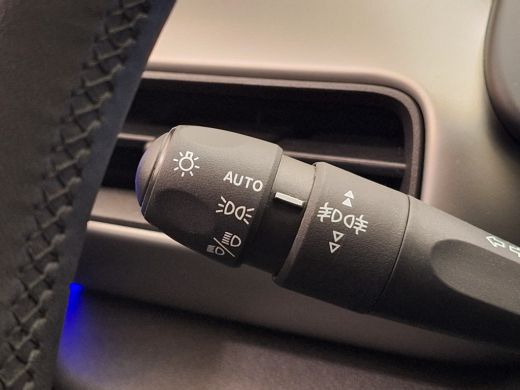 Jeep Avenger Altitude 54 kWh LED | Keyless | Stoelverwarming | | 11 kW lader | Draadloze telefoonlader | Elekt... ActivLease financial lease