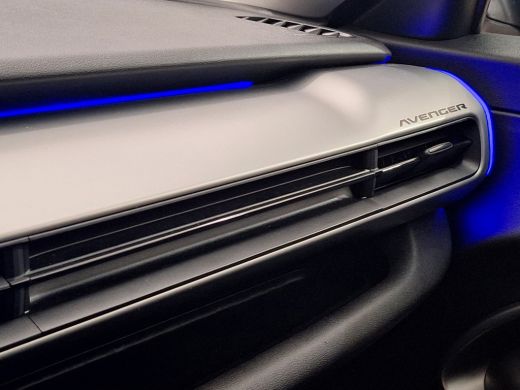 Jeep Avenger Altitude 54 kWh LED | Keyless | Stoelverwarming | | 11 kW lader | Draadloze telefoonlader | Elekt... ActivLease financial lease