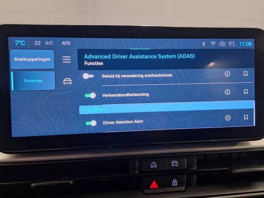 Jeep Avenger Altitude 54 kWh Navigatie | Keyless | Elektrische achterklep | | Apple Carplay/Android Auto|telef... ActivLease financial lease