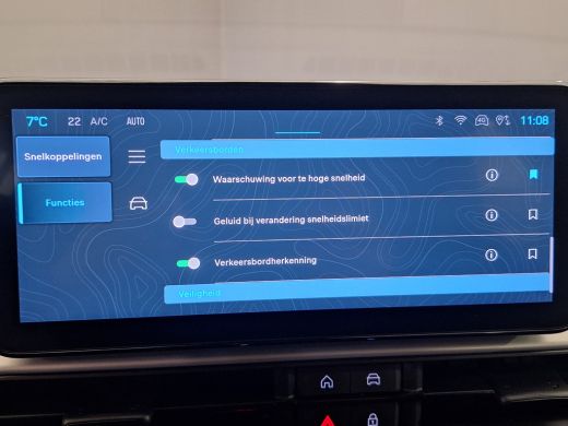 Jeep Avenger Altitude 54 kWh Navigatie | Keyless | Elektrische achterklep | | Apple Carplay/Android Auto|telef... ActivLease financial lease