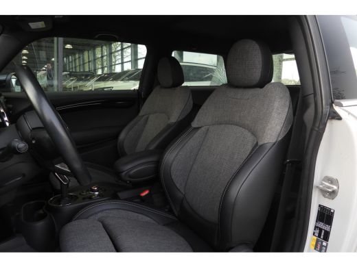 Mini Electric Essential / Sportstoelen / Achteruitrijcamera / Comfort Access / LED / Airconditioning / Cruise C... ActivLease financial lease