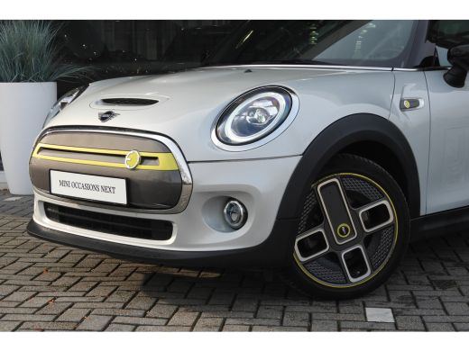 Mini Electric Essential / Sportstoelen / Achteruitrijcamera / Comfort Access / LED / Airconditioning / Cruise C... ActivLease financial lease