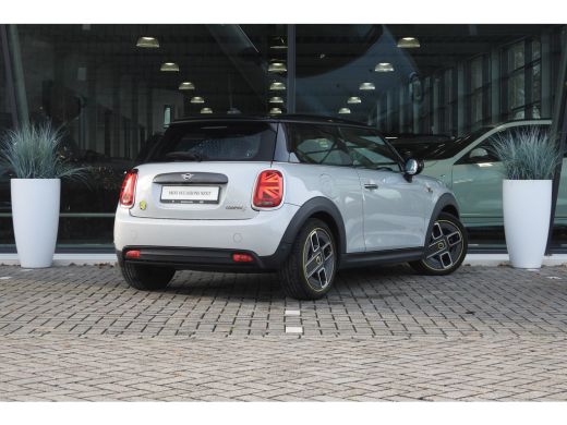 Mini Electric Essential / Sportstoelen / Achteruitrijcamera / Comfort Access / LED / Airconditioning / Cruise C... ActivLease financial lease