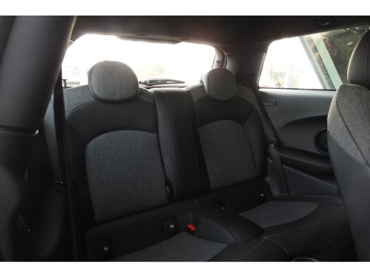 Mini Electric Essential / Sportstoelen / Achteruitrijcamera / Comfort Access / LED / Airconditioning / Cruise C... ActivLease financial lease