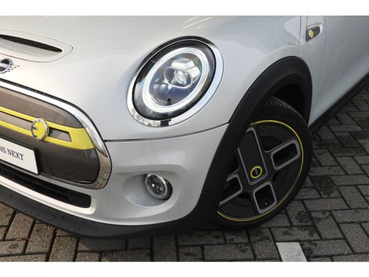 Mini Electric Essential / Sportstoelen / Achteruitrijcamera / Comfort Access / LED / Airconditioning / Cruise C... ActivLease financial lease