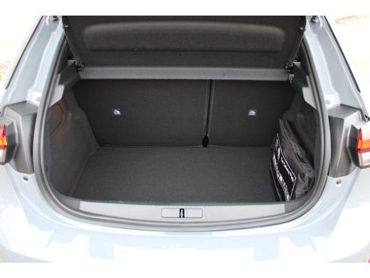 Opel Corsa 1.2 Turbo Edition / Navigatie via Carplay / Parkeersensoren / LED / DAB / 16'' LMV ActivLease financial lease