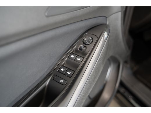 Opel Grandland X 1.2 Turbo Business Automaat | Trekhaak | Camera | Navigatie | Apple Carplay & Android Auto | Park... ActivLease financial lease