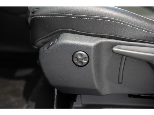 Opel Grandland X 1.2 Turbo Business Automaat | Trekhaak | Camera | Navigatie | Apple Carplay & Android Auto | Park... ActivLease financial lease