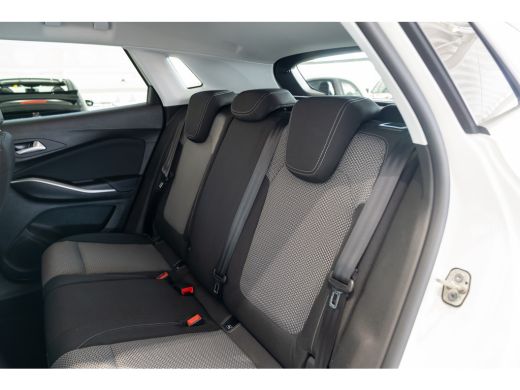 Opel Grandland X 1.2 Turbo Edition Automaat | Apple Carplay & Android Auto | Parkeersensoren | Cruise Controle | L... ActivLease financial lease