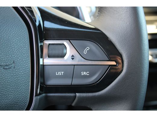 Peugeot 2008 1.2 PureTech Allure | Automaat | Navi by app | Apple carplay | Camera | All season | 65.000km | ActivLease financial lease