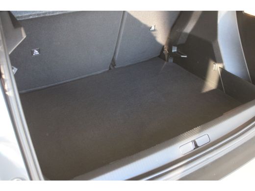 Peugeot 2008 Allure 1.2 Hybrid 136-PK e-DSC6 AUTOMAAT | DRAADLOZE CARPLAY | CLIMATE CONTROLE | PDC VOOR + ACHT... ActivLease financial lease