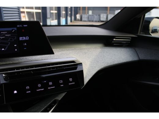 Peugeot 3008 1.2 Hybrid 145 GT | Achterstoelen verwarmd | Achteruitrij assistent | Achteruitrijcamera ActivLease financial lease