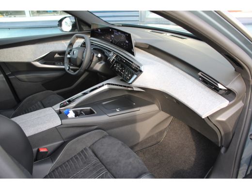 Peugeot 3008 1.2 Hybrid 145 GT | Achterstoelen verwarmd | Achteruitrij assistent | Achteruitrijcamera ActivLease financial lease