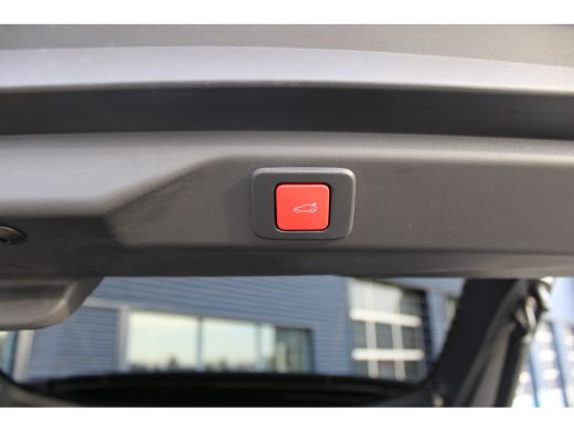 Peugeot 3008 1.2 Hybrid 145 GT | Achterstoelen verwarmd | Achteruitrij assistent | Achteruitrijcamera ActivLease financial lease