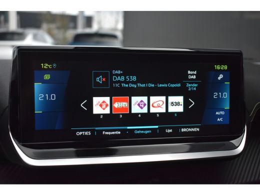 Peugeot e-2008 EV GT Pack 50 kWh 3 Fase | Alcantara | Stoelverwarming | Sfeerverlichting | 18"LMV | Climate Cont... ActivLease financial lease