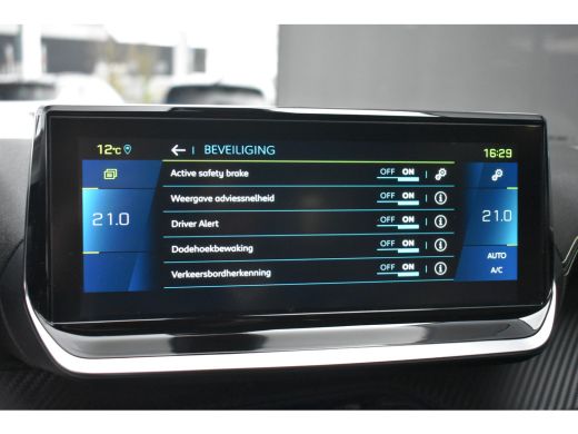 Peugeot e-2008 EV GT Pack 50 kWh 3 Fase | Alcantara | Stoelverwarming | Sfeerverlichting | 18"LMV | Climate Cont... ActivLease financial lease