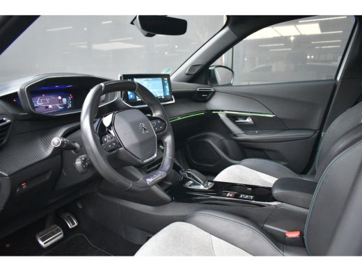 Peugeot e-2008 EV GT Pack 50 kWh 3 Fase | Navigatie | Sfeerverlichting | Stoelverwarming | Full-LED | Alcantara ... ActivLease financial lease