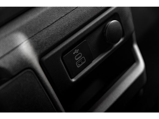 Volkswagen e-Transporter Bestelwagen L2 64kWh | Bestuurdersassistentiepakket Plus | Diefstalalarmsysteem met interieurbeve... ActivLease financial lease