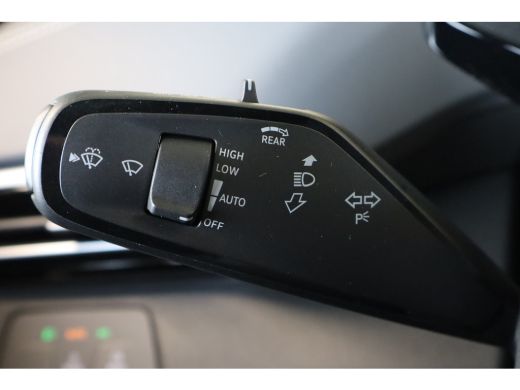 Volkswagen ID.4 Limited Edition Inclusief &euro;2000,- inruilvoordeel | Trekhaak | 'App-Connect' draadloze smartphone ... ActivLease financial lease