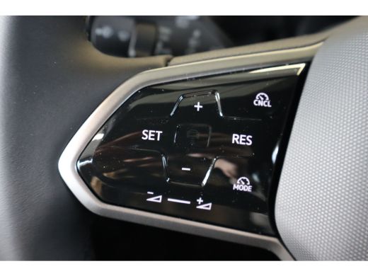 Volkswagen ID.4 Limited Edition Inclusief &euro;2000,- inruilvoordeel | Trekhaak | 'App-Connect' draadloze smartphone ... ActivLease financial lease