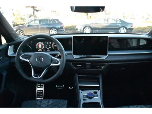 Volkswagen Tayron R-Line Edition | 'App-Connect' draadloze smartphone integratie | 'R-line' bekleding | Aansluitpun... ActivLease financial lease