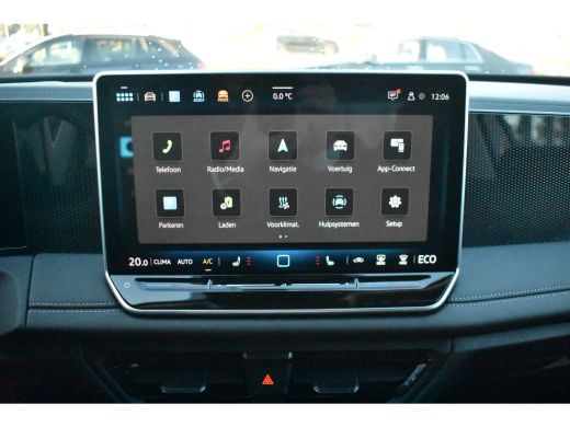 Volkswagen Tiguan Life Edition - eHybrid | 'App-Connect' draadloze smartphone integratie | Automatische afstandsreg... ActivLease financial lease