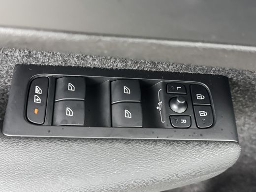 Volvo  C40 Single Motor Core 69kWh | 19" Allseason | Stoel/stuurverwarming | Warmtepomp | Panoramadak | Goog... ActivLease financial lease