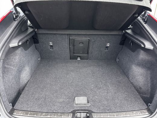 Volvo  C40 Single Motor Core 69kWh | 19" Allseason | Stoel/stuurverwarming | Warmtepomp | Panoramadak | Goog... ActivLease financial lease