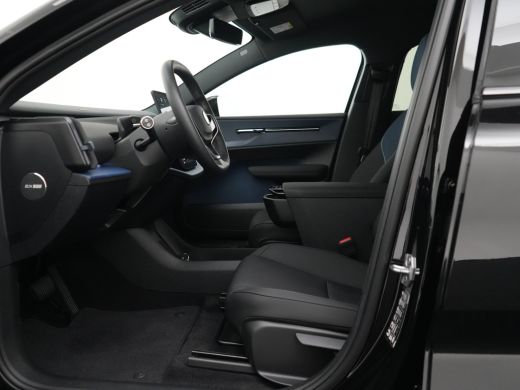 Volvo  EX30 Twin Motor Performance Plus 428pk | 69 kWh | Harman Kardon | 20" | Getint Glas | Climate-Pack ActivLease financial lease