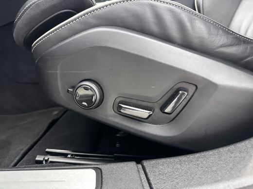 Volvo  S60 T8 Recharge Plus Bright | 18" | Elektr. verst. Sportstoelen | Adaptieve Cruise | BLIS | Stoel/stu... ActivLease financial lease