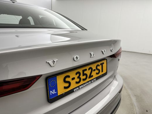Volvo  S60 T8 Recharge Plus Bright | 18" | Elektr. verst. Sportstoelen | Adaptieve Cruise | BLIS | Stoel/stu... ActivLease financial lease