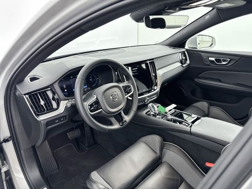 Volvo  S60 T8 Recharge Plus Bright | 18" | Elektr. verst. Sportstoelen | Adaptieve Cruise | BLIS | Stoel/stu... ActivLease financial lease