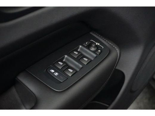 Volvo  XC60 2.0 T6 Plug-in hybrid AWD Plus Bright | Trekhaak | Camera | Panoramadak | Memory | Stuur/stoelver... ActivLease financial lease