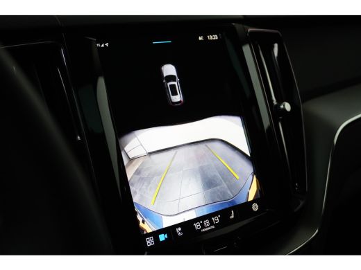 Volvo  XC60 2.0 T6 Plug-in hybrid AWD Plus Bright | Trekhaak | Camera | Panoramadak | Memory | Stuur/stoelver... ActivLease financial lease